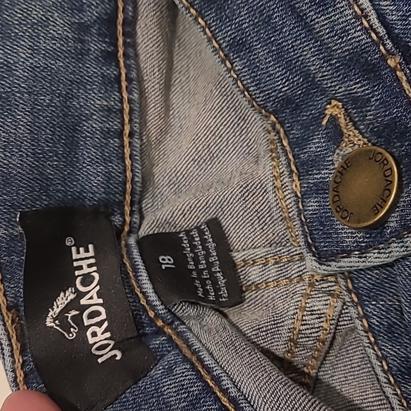 Womans Jean Shorts & Top Lot Size 18 shorts Size 1X top NEW NEW - Picture 4 of 9